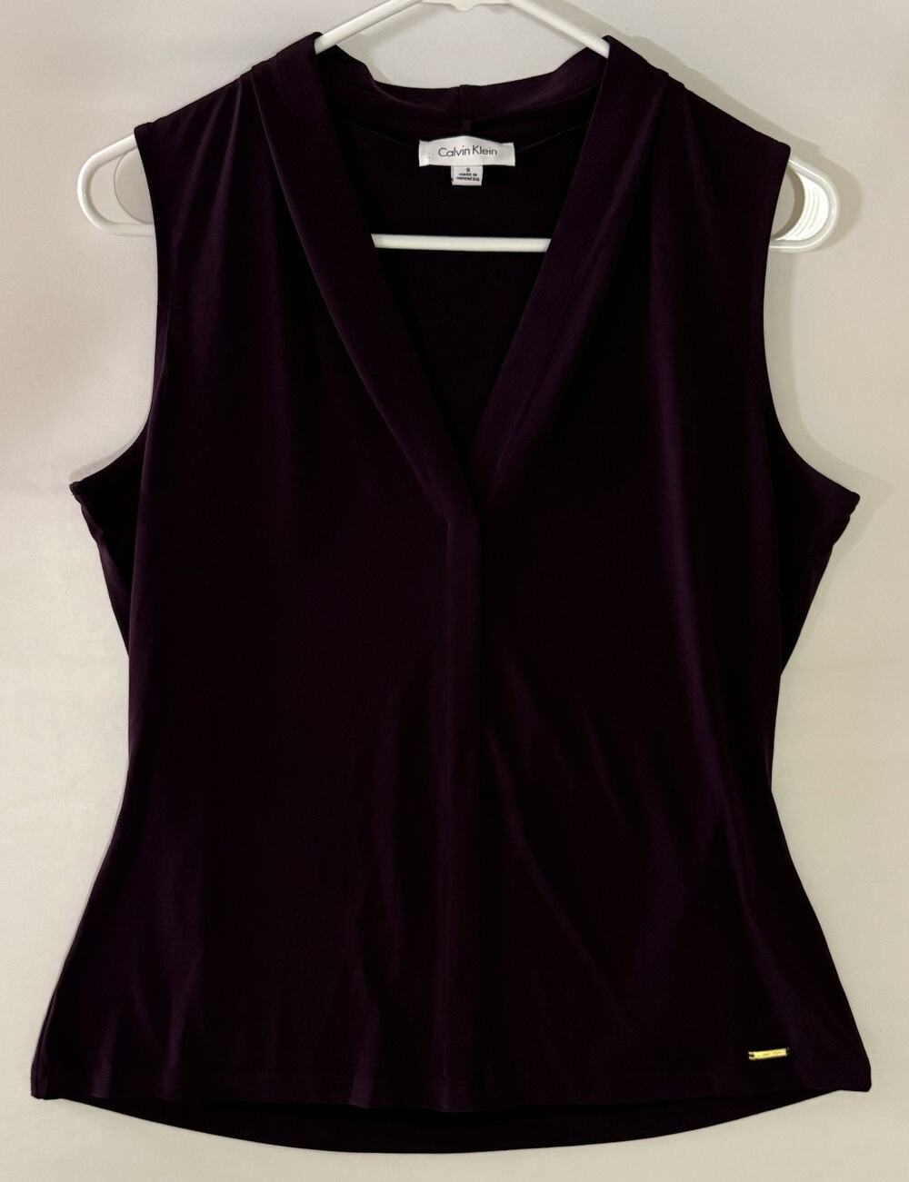 Calvin Klein Women’s Sleeveless V-Neck Top Purple Small A142
